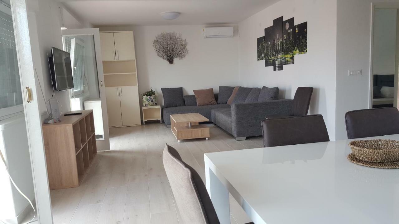 Apartamento Vipava Selce Exterior foto